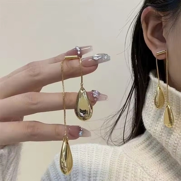 Elegant Gold Teardrop Earrings - Picture 2 of 5